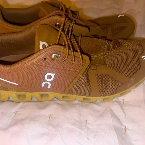 On Clouds | Shoes | Mens Onclouds Size 75 Worn 2x Fit A Ws  display picture 1